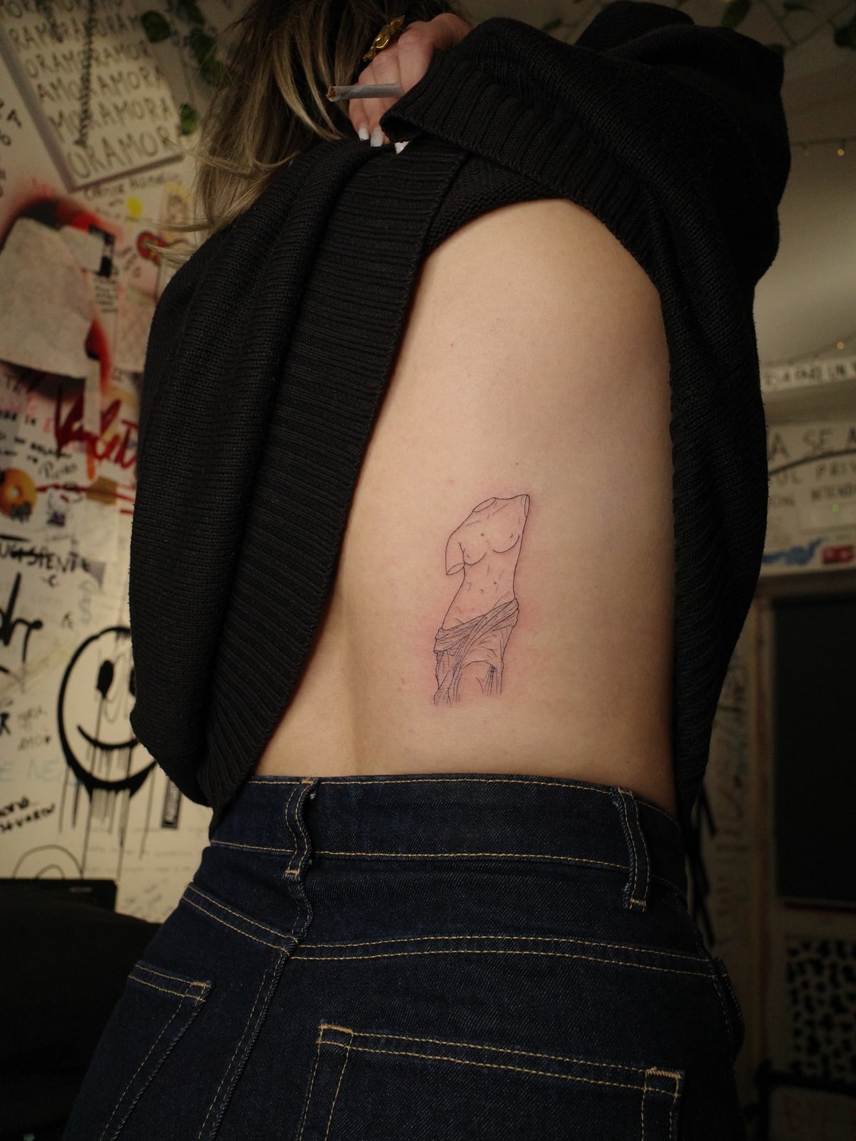 Venere di Milo, tatuaggio fine line sulla schiena di Mike, STUDIO MIBO