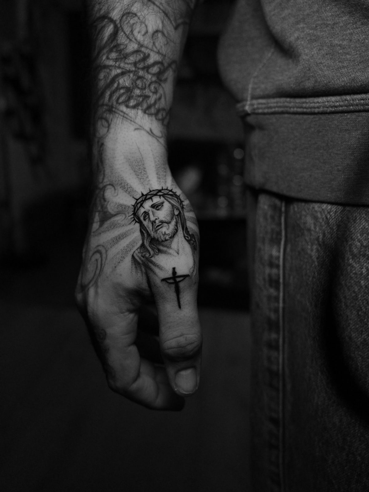 Christ on the hand, micro-realistic tattoo on the hand by Bobby, STUDIO MIBO